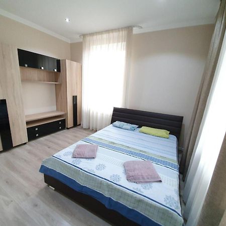 Tourist Home At Stefan Cel Mare With 2 Rooms Kiszyniów Zewnętrze zdjęcie